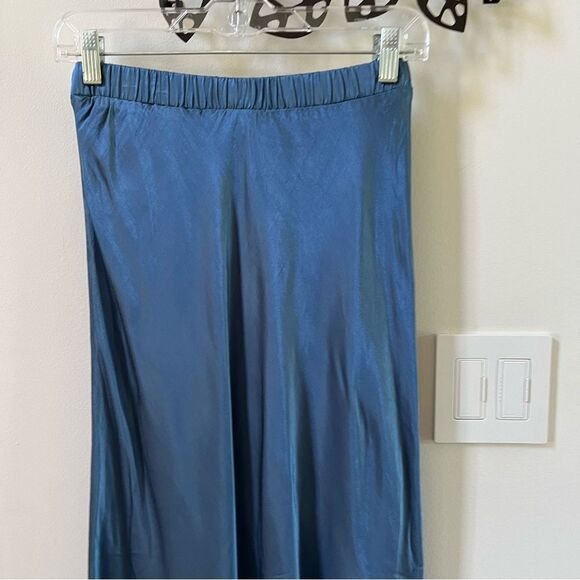 Nation LTD Satin Mabel Bias Midi Skirt in Atlantic Blue XS NWOT - Picture 3 of 9